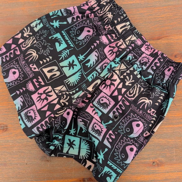 Billabong Black Swim Shorts with Teal & Pink Liner - Picture 2 of 3